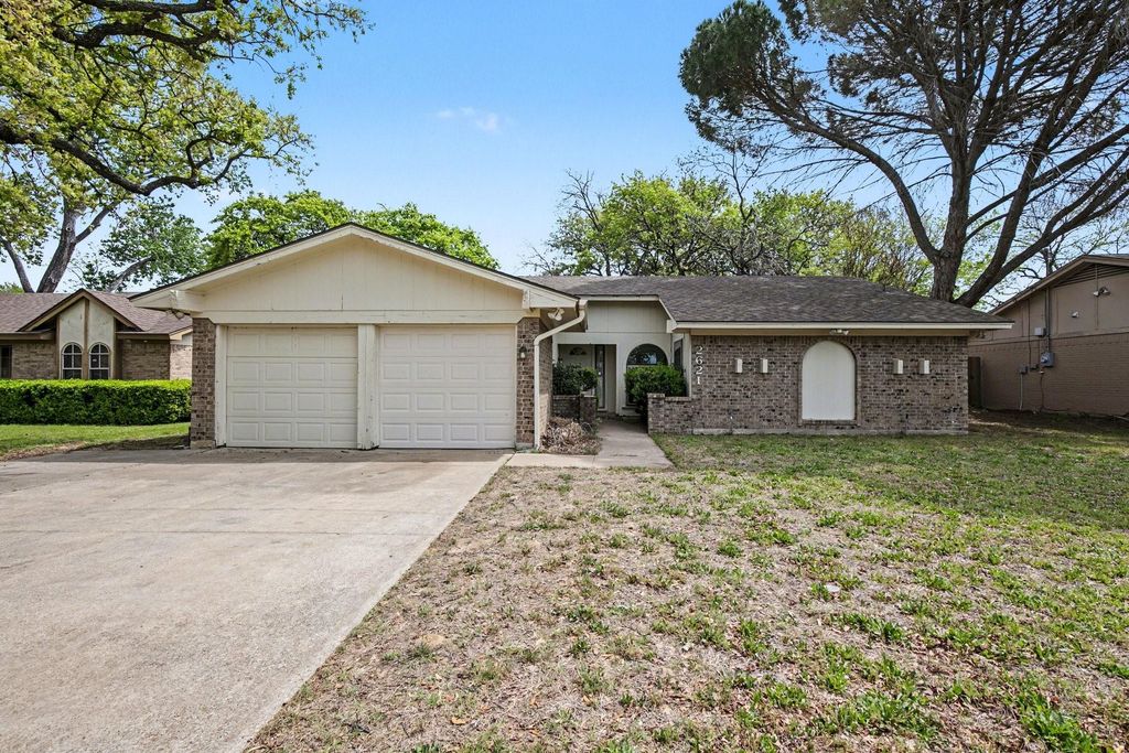 2621 Warren Ln
